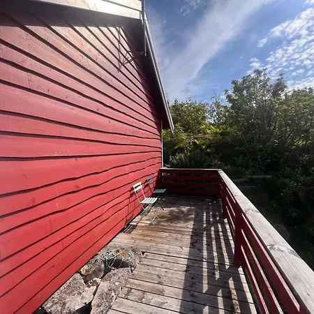 Charming In * Henningsvær