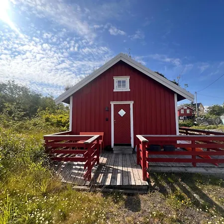 Charming In Nyaraló Henningsvær